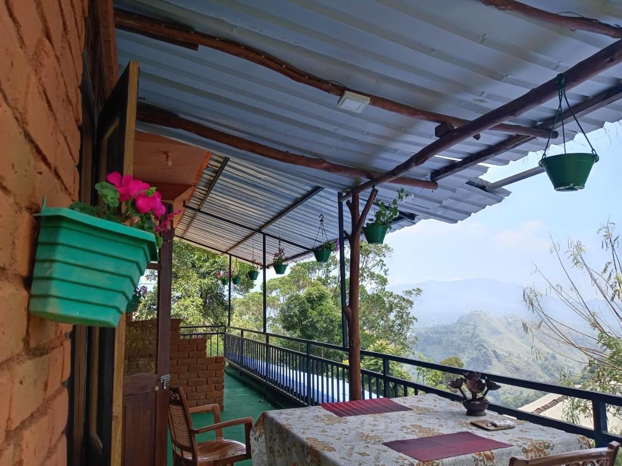 אלה Apurvi Homestay מראה חיצוני תמונה