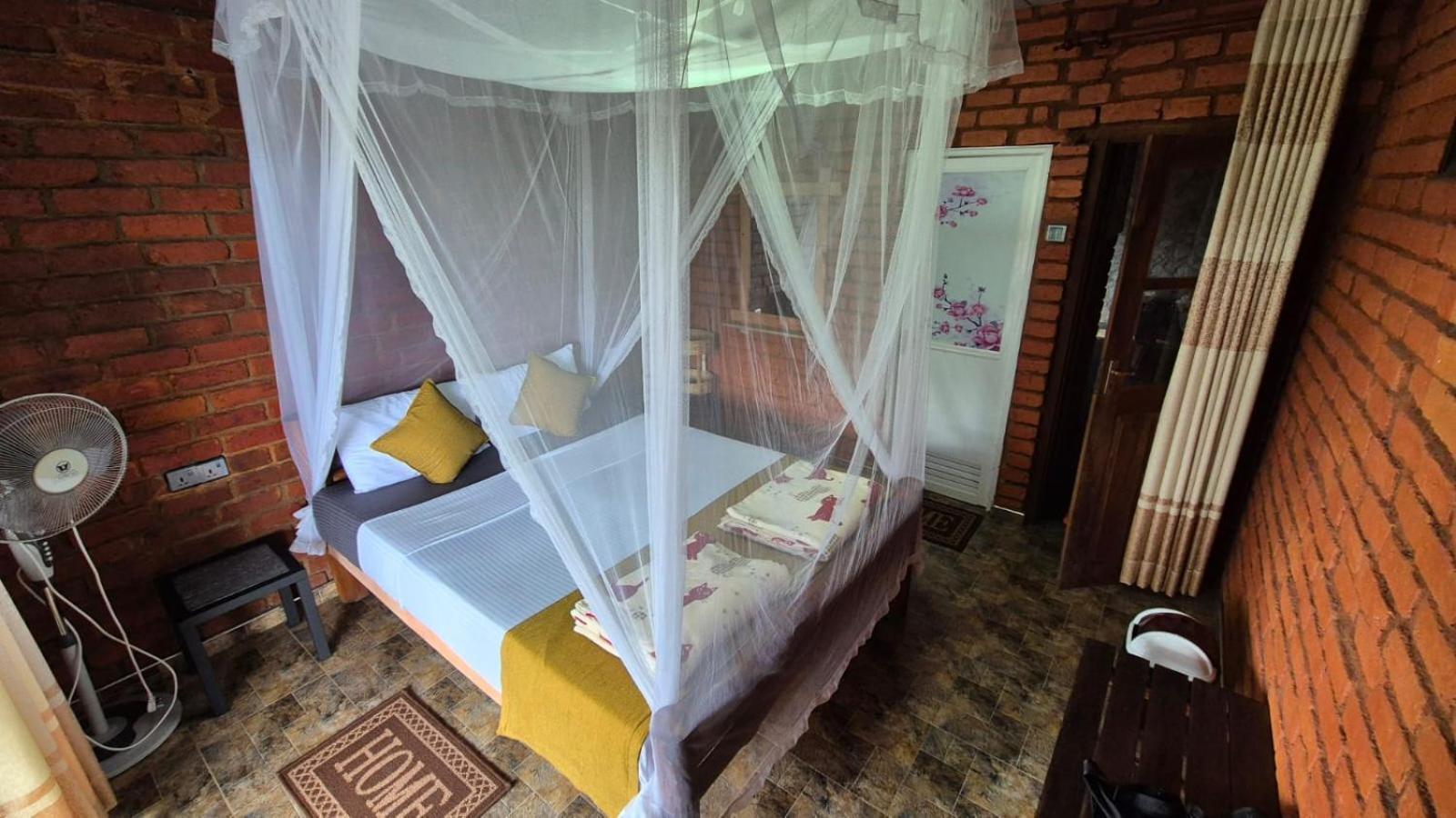 אלה Apurvi Homestay מראה חיצוני תמונה