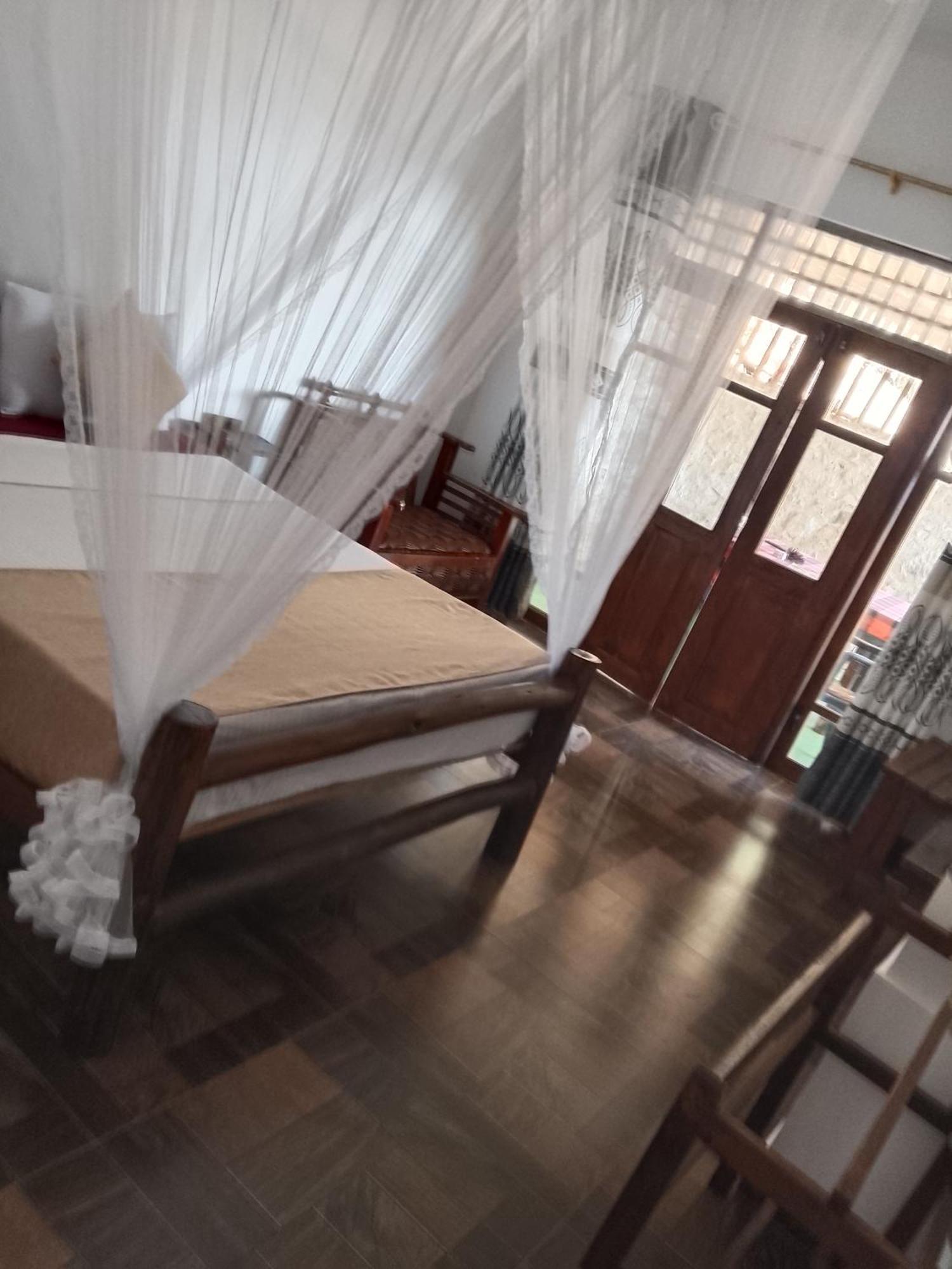 אלה Apurvi Homestay מראה חיצוני תמונה