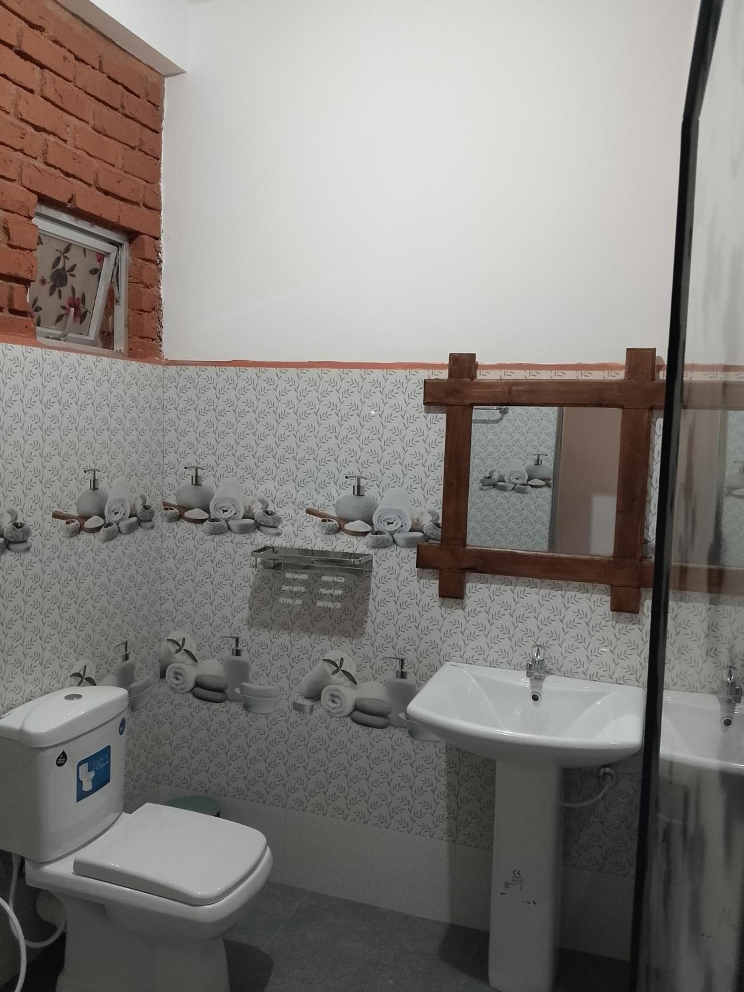 אלה Apurvi Homestay מראה חיצוני תמונה