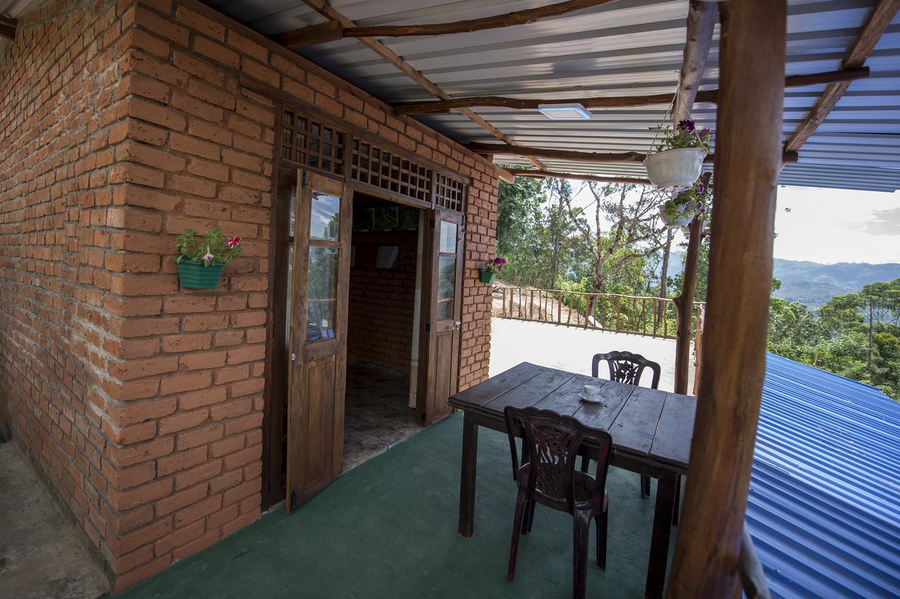אלה Apurvi Homestay מראה חיצוני תמונה